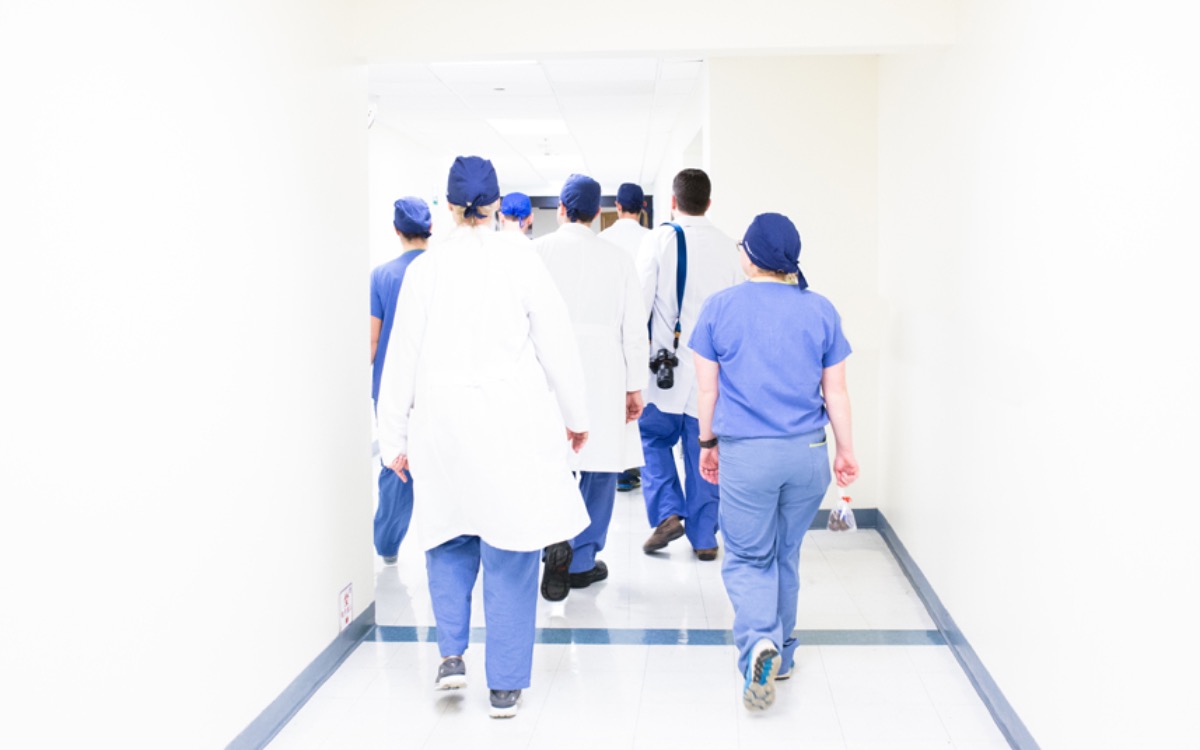 Zunehmende Gewalt an Ärzten: Ärztekammer fordert besseren Schutz des Gesundheitspersonals!